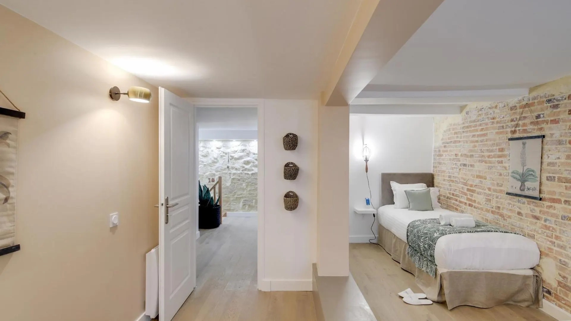 Sweett - Sentier Apartment Paris 0*,  France